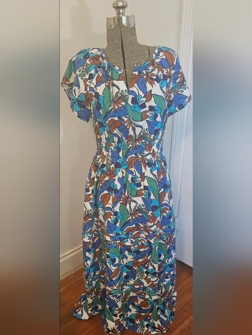 C&C California Floral Blue & Green Short-Sleeve Maxi Dress Size Med Linen Blend